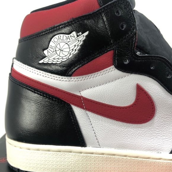 >SOLD - $300< Nike Air Jordan 1 Retro High OG - Picture 7 of 8